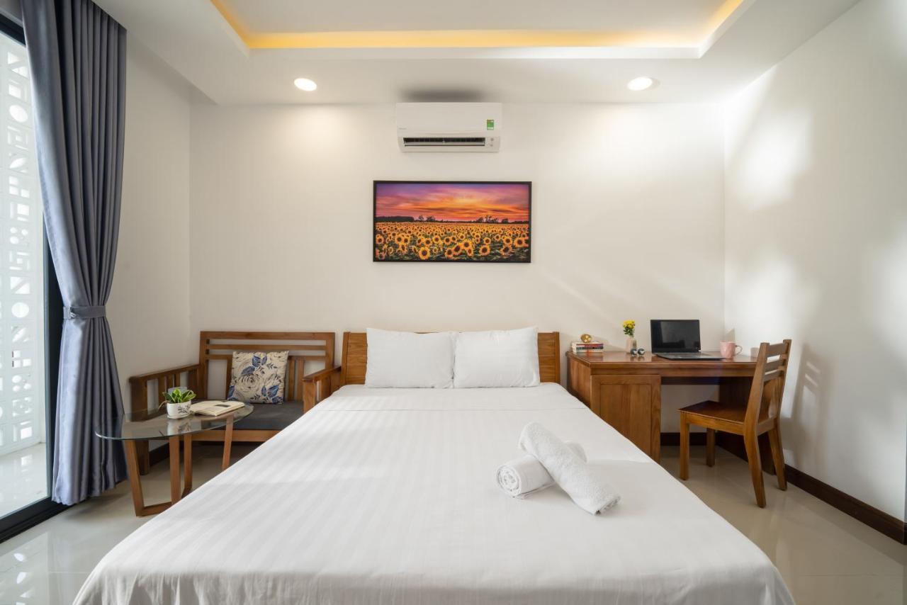 Carol & 4 * Da Nang